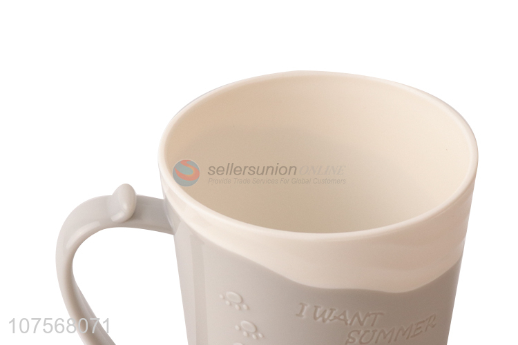 Good Quality Plastic Cup Simple Style Water Cup With Handle