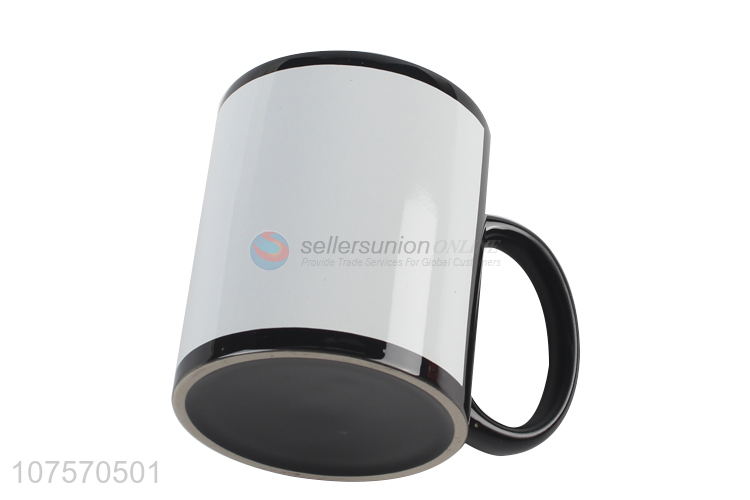 Contracted design 11oz black white fashion ceramic cup with handle