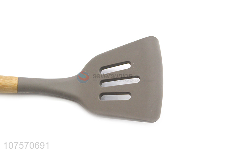 Competitive Price Bamboo Handle Food Grade Silicone Slotted Shovel