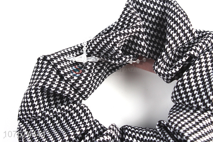 China manufacturer fashionable houndstooth hair scrunchies women fabric hair bands