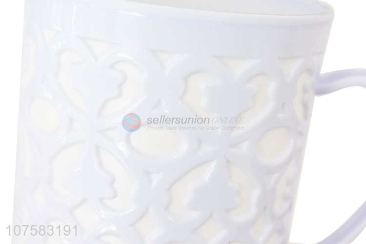 Newest Plastic Cup Fashion Water Cup With Handle