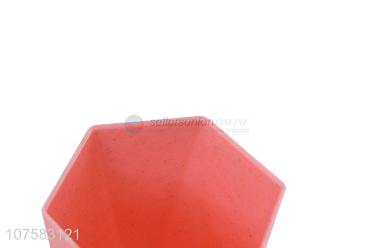 Modern Style Plastic Water Cup Fashion Tooth Mug