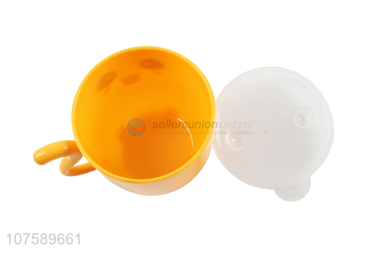Cartoon Design Plastic Water Cup With Handle For Children