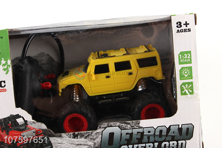 Promotional 1: 32 4-way remote control simulation off-road car model toy for children
