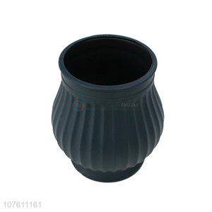 Promotional modern plastic flower pot plant container wholesale planter