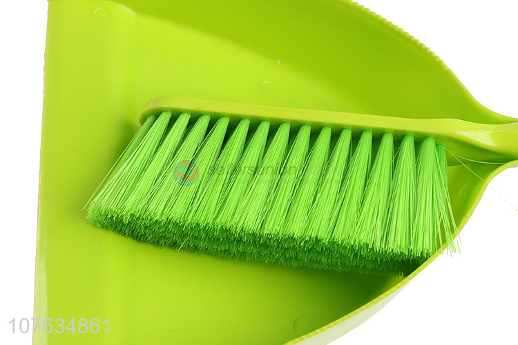 Wholesale mini dustpan and brush set for table cleaning