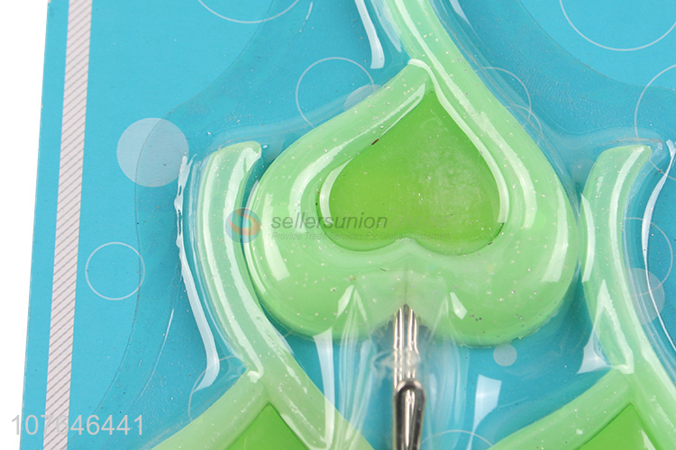 Creative Design Heart Shape Sticky Hook For Home Decoration