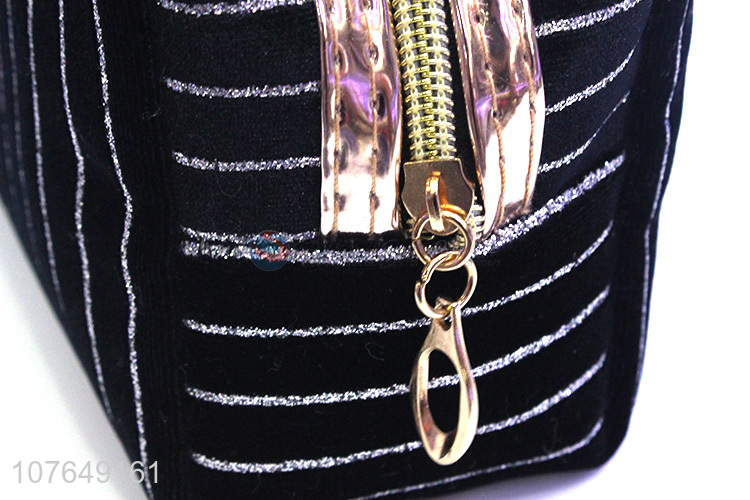 Wholesale Portable Polyester Cosmetic Bag With Zipper