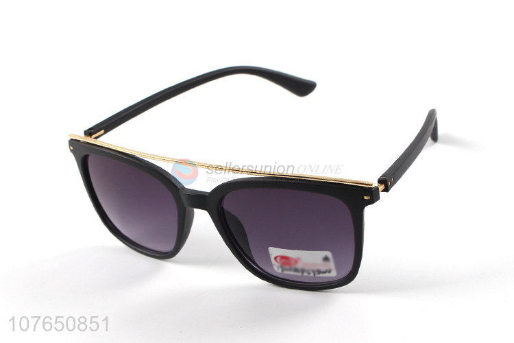 Popular Unisex Classic Sunglasses Cheap Eyeglasses Fashion Glasses