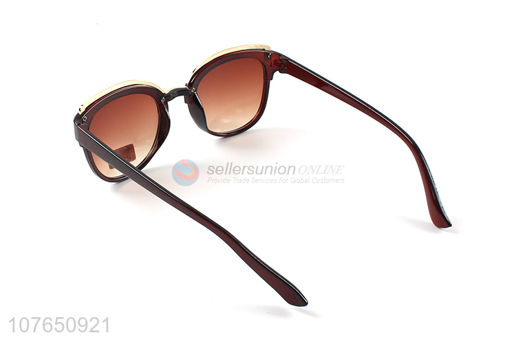 Latest Fashion Unisex Shades Sunglasses Holiday Sun Glasses