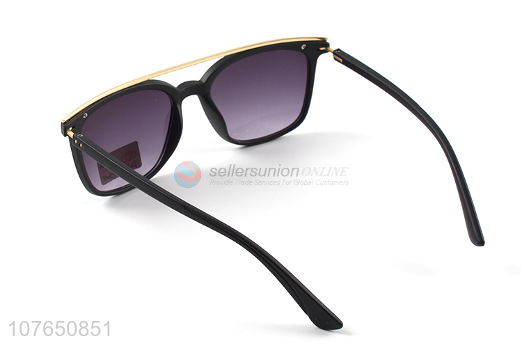 Popular Unisex Classic Sunglasses Cheap Eyeglasses Fashion Glasses