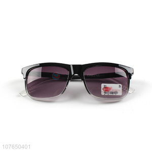 Newest Adult Sunglasses Fashion Eyewear For Travel And Holiday