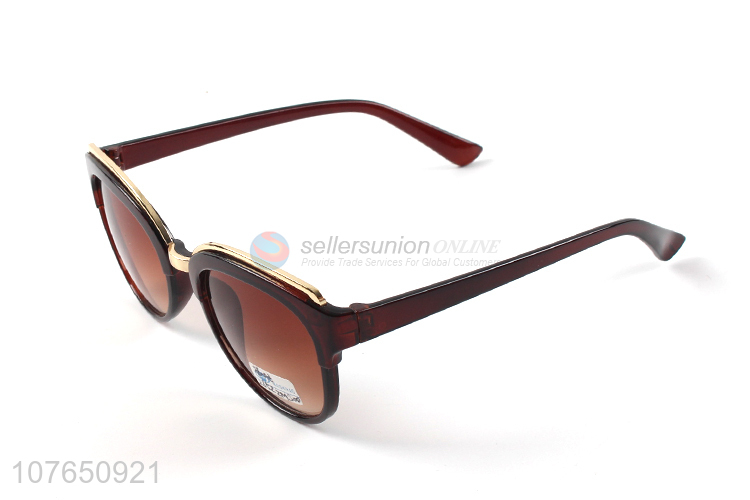 Latest Fashion Unisex Shades Sunglasses Holiday Sun Glasses