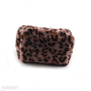 Wholesale leopard print long hair portable wash bag cosmetic bag