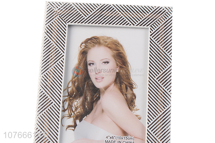 Modern minimalist style home decoration plastic photo frame