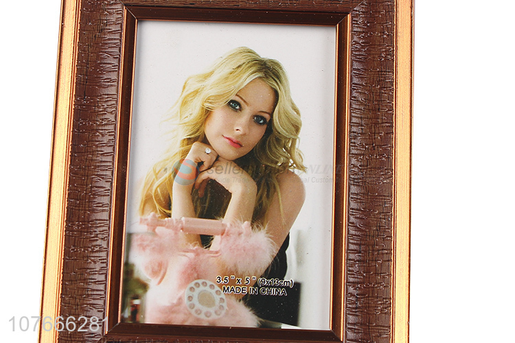 Imitation old plastic photo frame with carved knife pattern lifelike home picture frame