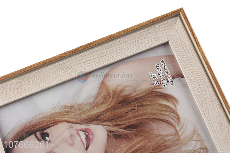 Good quality simple wooden three-dimensional photo frame