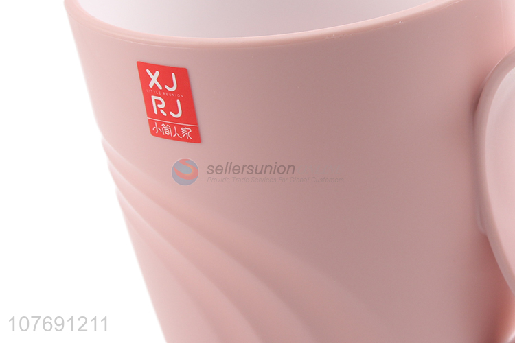 Good sale cheap plastic toothbrush mug fashion tooth mug