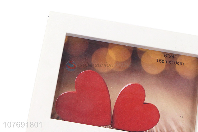 Lovely Heart Design Plastic Photo Frame For Home Decoration