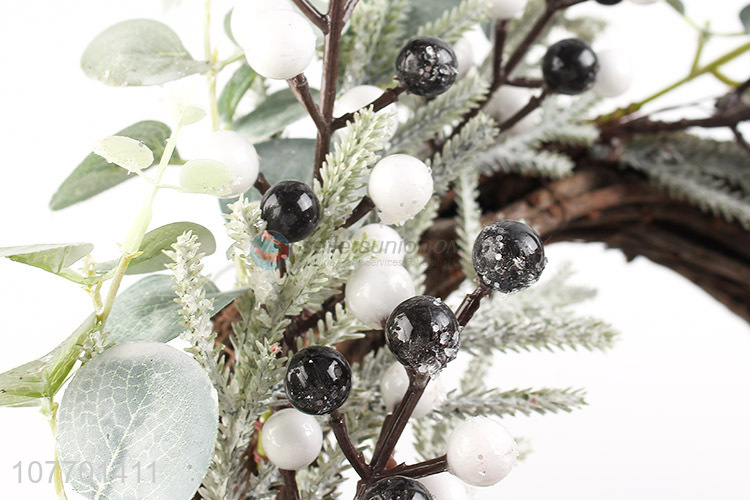Factory price decorative Christmas wreath with artificial berries