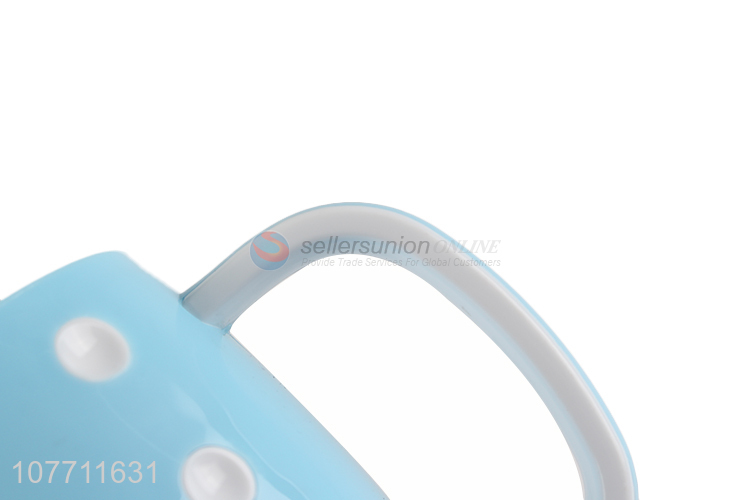 Wholesale fashionable unbreakable bpa free plastic water cup with handle