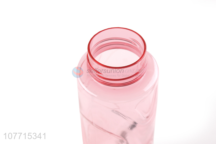 Unique Design Plastic Space Cup Water Bottle With Handles Rope