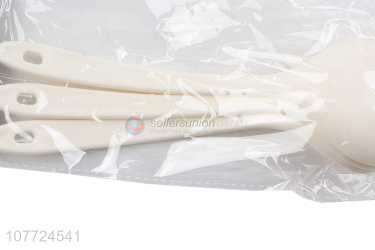 Hot selling 3 pieces eco-friendly disposable plastic spoon soup spoon