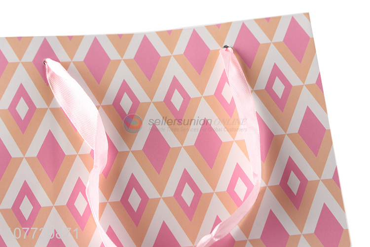 Wholesale pink girly gift bag geometric figure white card gift bag