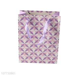 Off-the-shelf purple geometric pattern gift bag white card gift bag