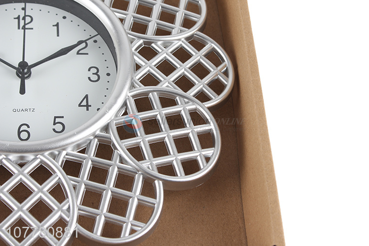 Wholesale imitated metal wall clock fashionable quartz hanging clock