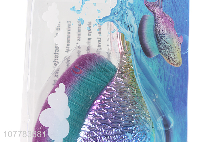 Wholesale unique electroplated plastic fish-shaped foundation brush