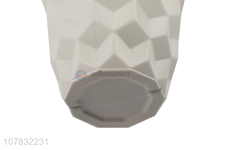 Good quality diamond pattern imitated ceramic plastic vase modern vases