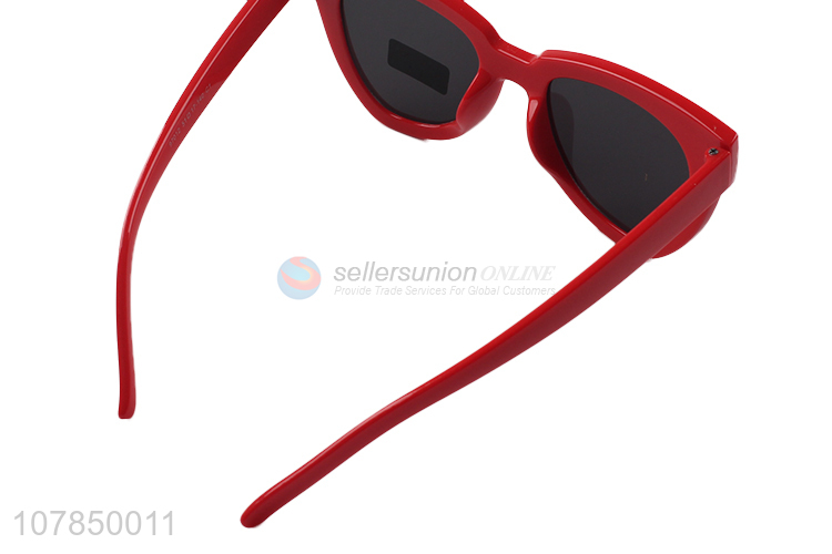 Wholesale Plastic Red Frame Glasses Fashion Sunglasses