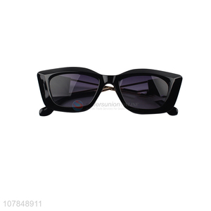 Cool Design Plastic Black Sunglasses Fashion Eyewear