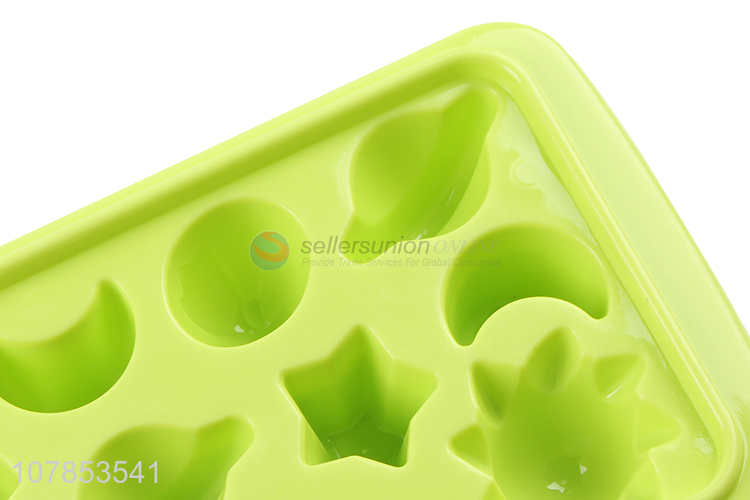New arrival green plastic ice tray star ice making mould