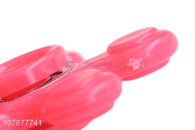 Wholesales children capsule toy plastic finger spinner toys