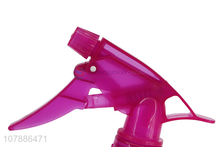 Factory direct sale rose red spray bottle plastic watering can