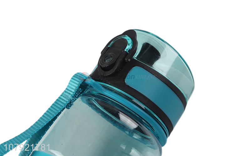 Good wholesale price blue large capacity sports portable water cup