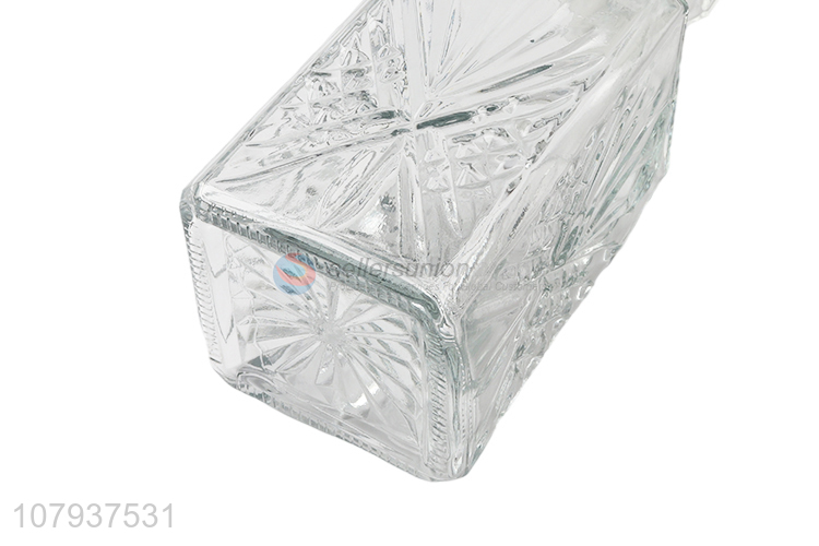 China supplier clear embossed glass wine bottle whiskey decanter 950ml