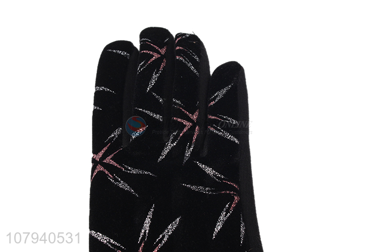 Latest arrival women winter gloves fashion printing suede thermal gloves