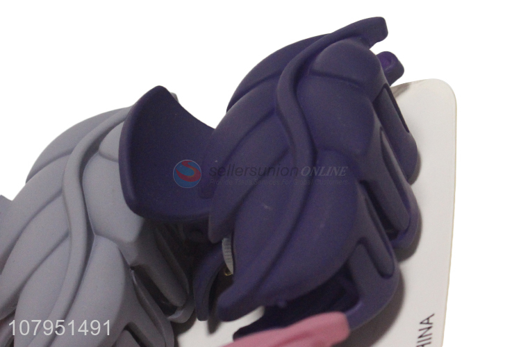 Low price leaves shape plastic girls hair claw clips with top quality