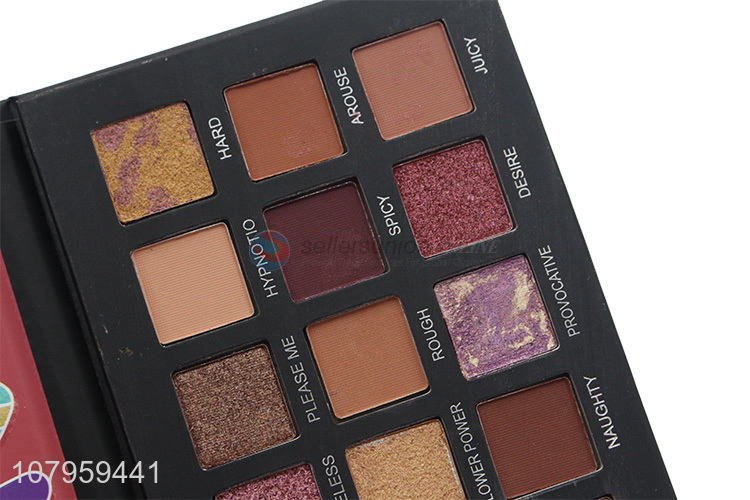 Factory price 18 colors eyeshadow palette ladies cosmetics gift kit