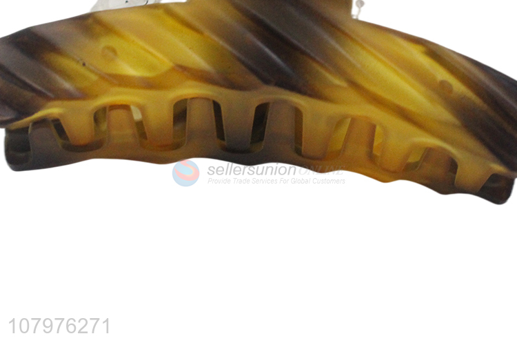 Wholesale cheap price plastic non-slip women summer hair claw clips