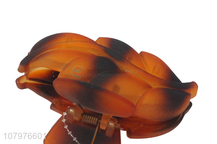 Creative design leaves shape plastic hair claw clips for decoration