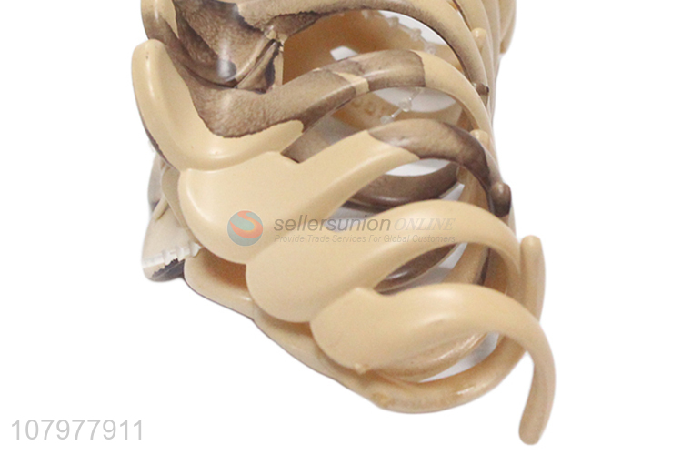 Top quality white plastic claw clip universal temperament hairpin