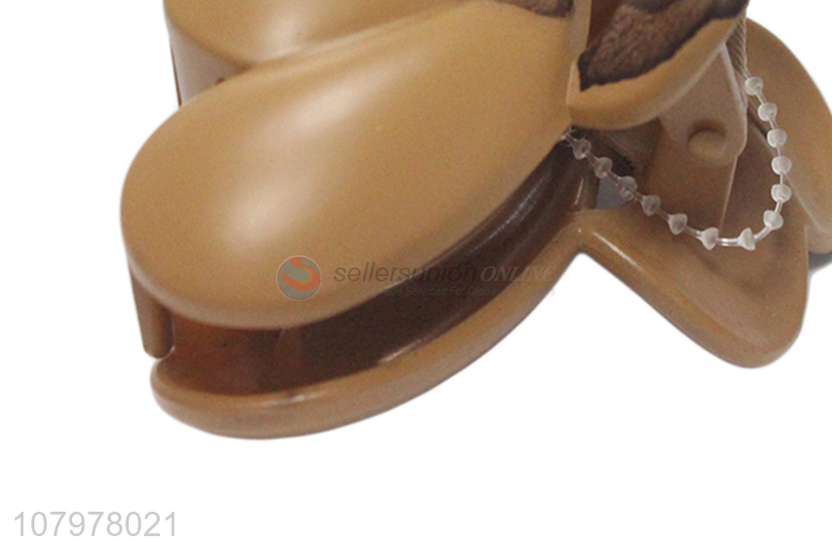 Yiwu market plastic claw clip simple ladies temperament hairpin