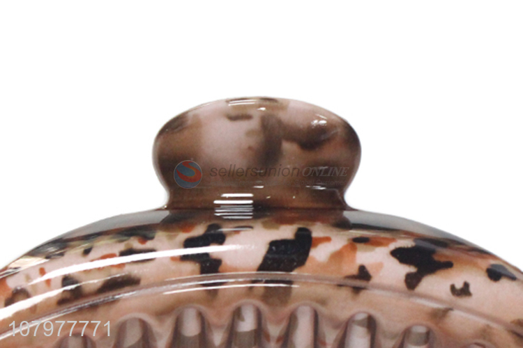 Wholesale from Yiwu plastic ladies hairpin temperament claw clip