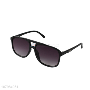 Good Quality Summer <em>Beach</em> Holiday Sunglass Fashion Adults Eyewear