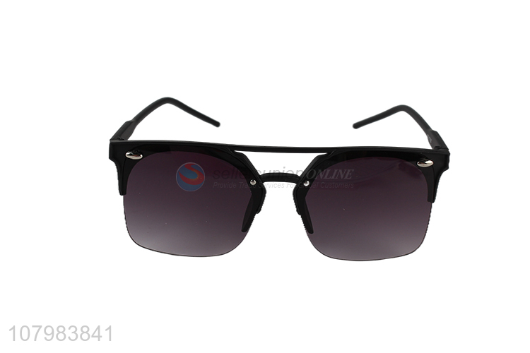 Cool Design Summer Shades Fashion Glasses Leisure Sunglasses Wholesale