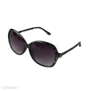 Cool Design Summer Holiday Sunglasses Popular Outdoor Eyeglasses